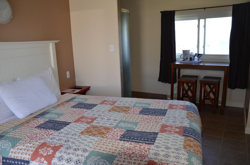 Clifty Cove Motel Пеггис-Ков Экстерьер фото